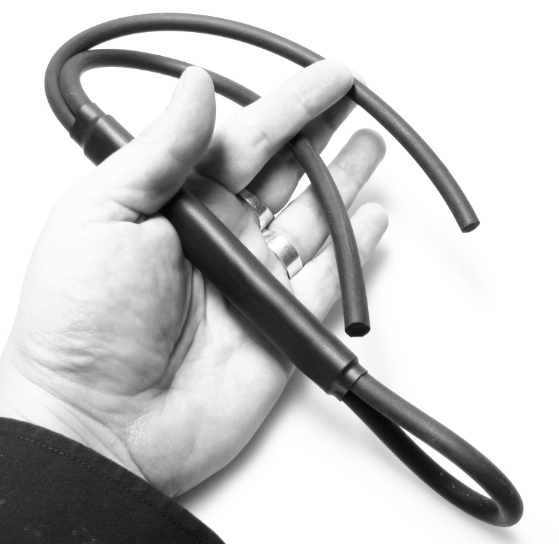 Gummi Peitsche - Rund-Gummi - böse - 8mm